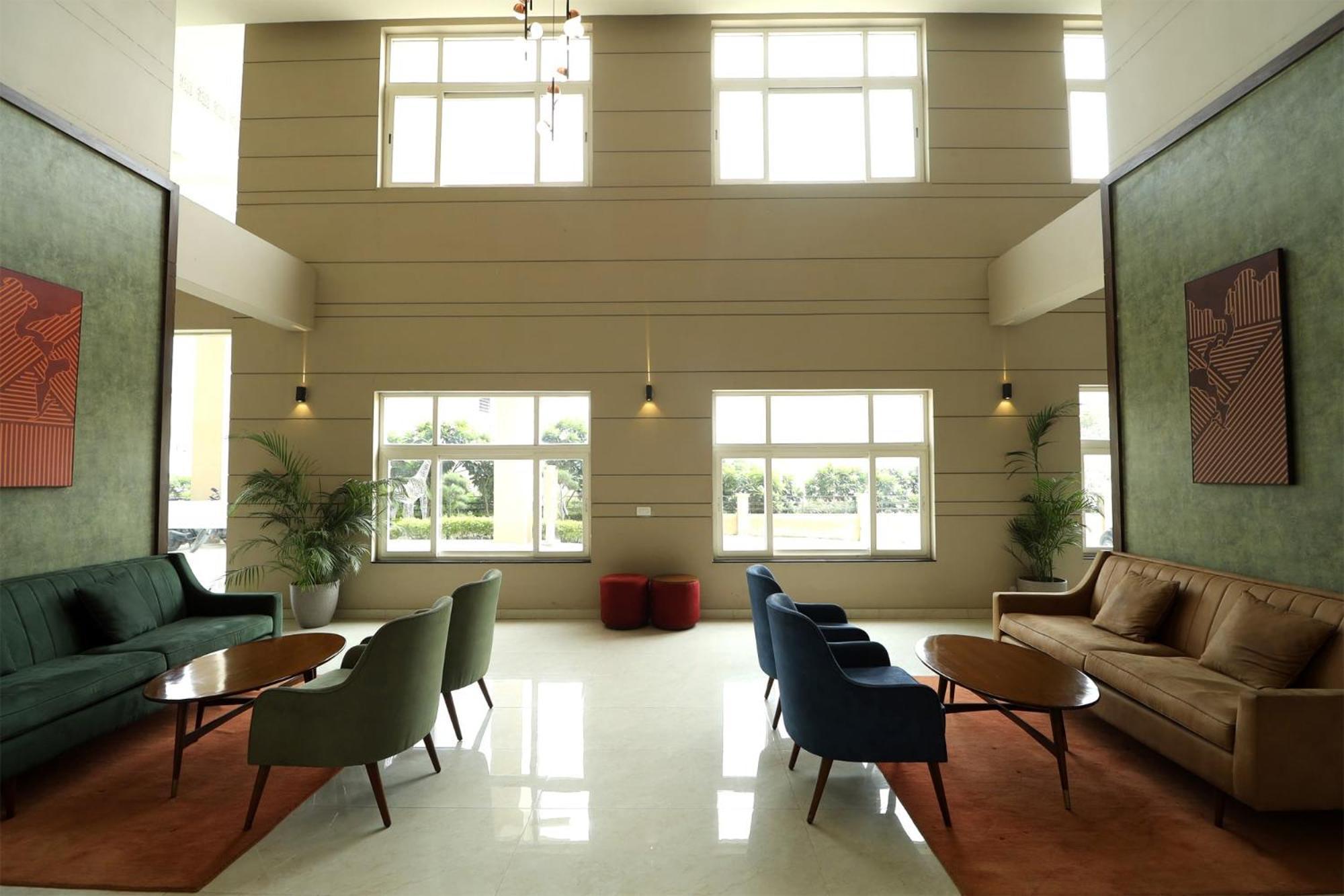 Studio Apartment By La Valentino Near Expo Mart Greater Noida Luaran gambar