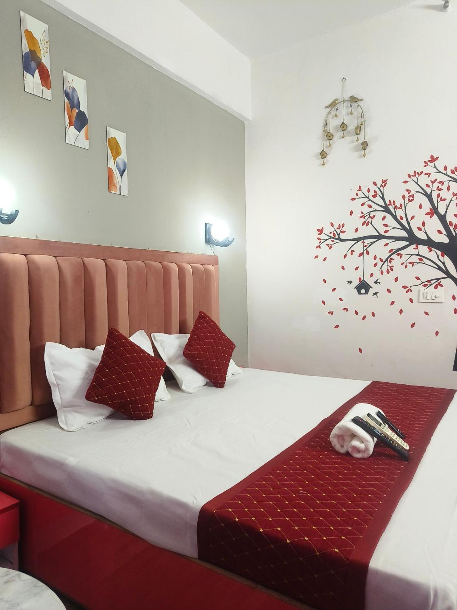 Studio Apartment By La Valentino Near Expo Mart Greater Noida Luaran gambar